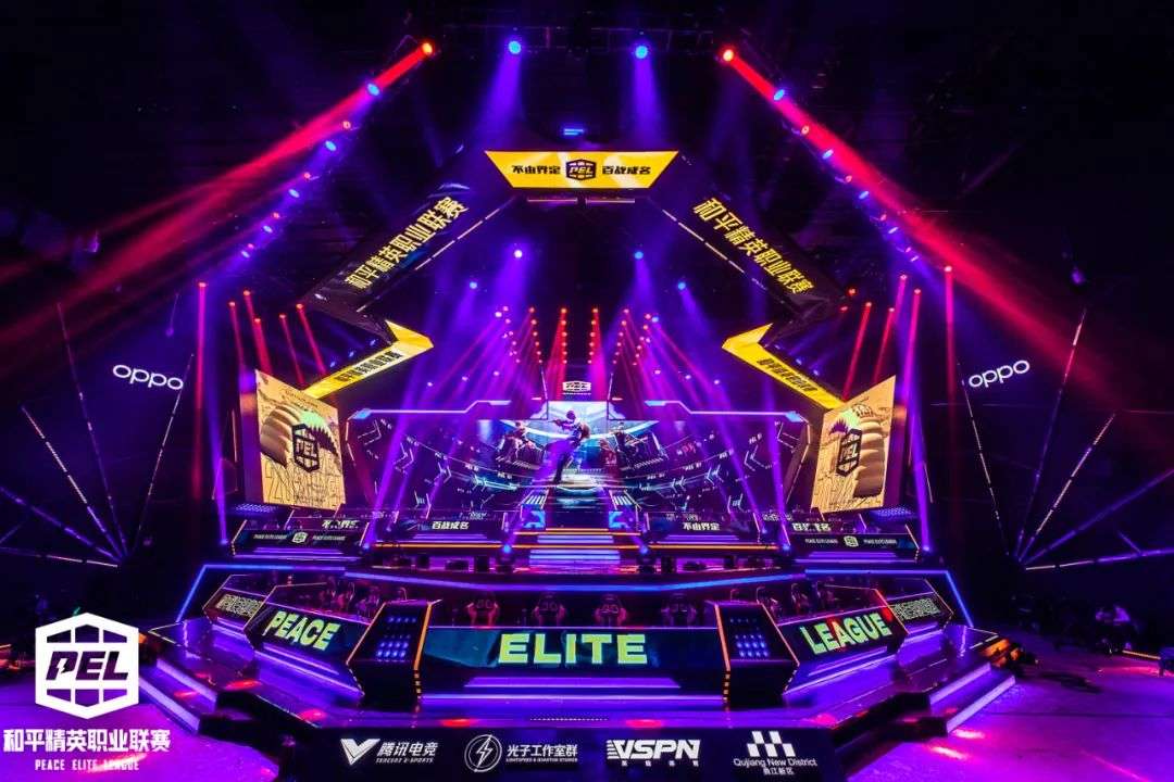 队敲响了警 队敲响了警